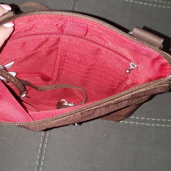 Baggallini Brown leopard print cross body bag - Picture 2 of 3